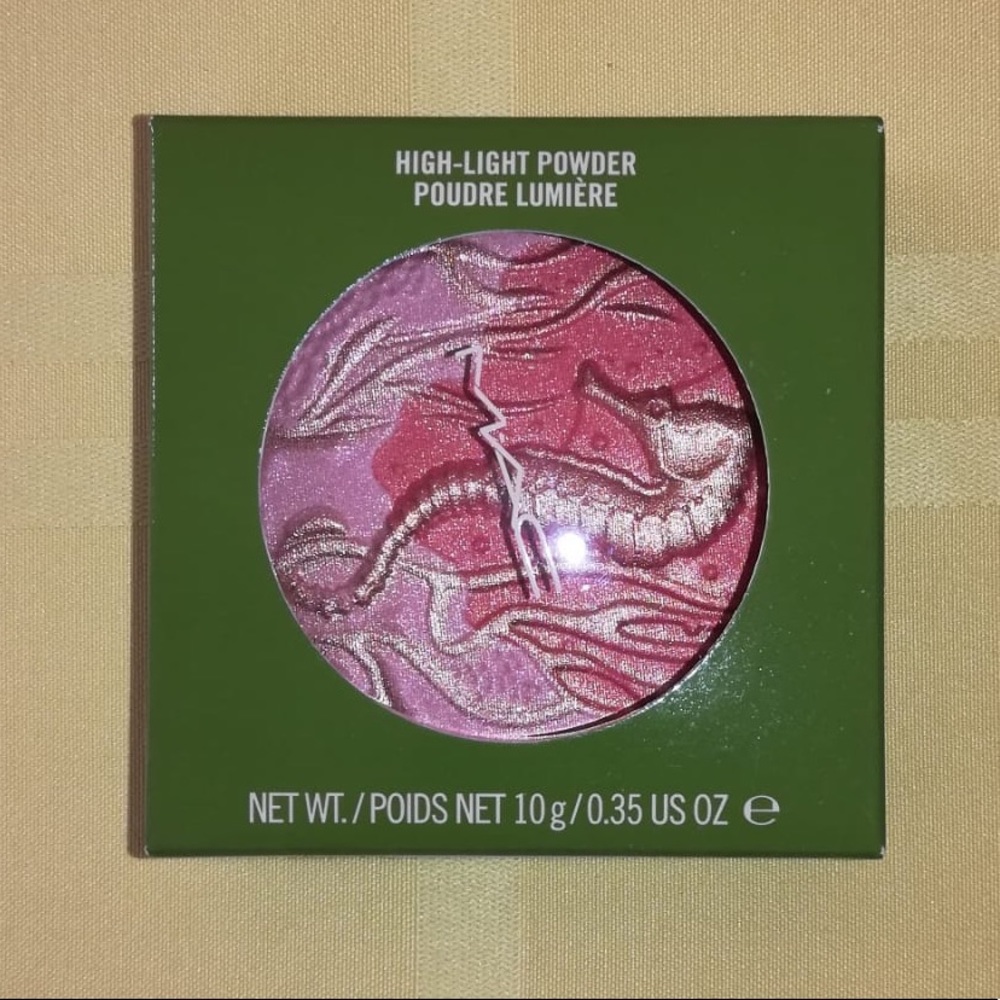 MAC Marine Life highlight powder nib